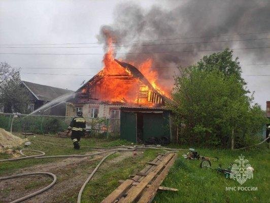 сгоревший дом