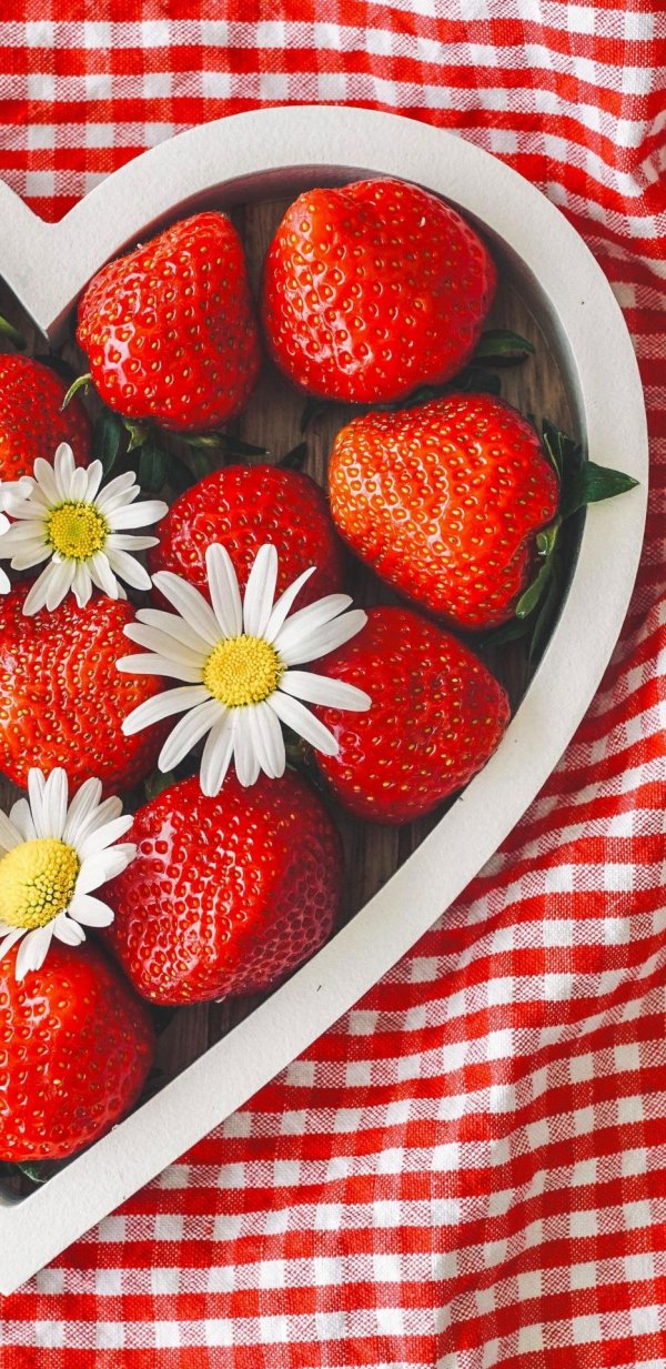 лето клубника