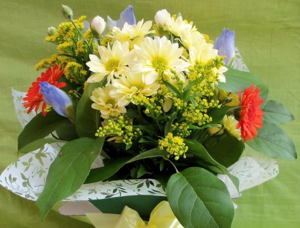 красивые весенние букеты