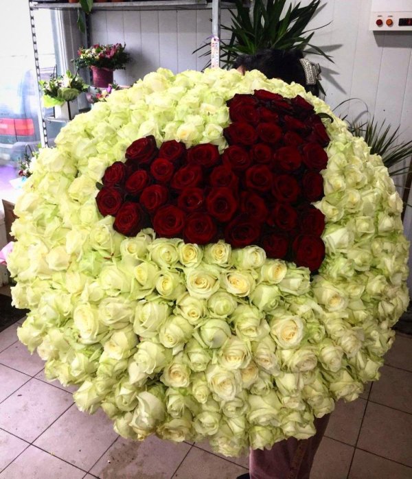 огромные букеты роз