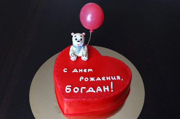 торт с сердечками на день рождения