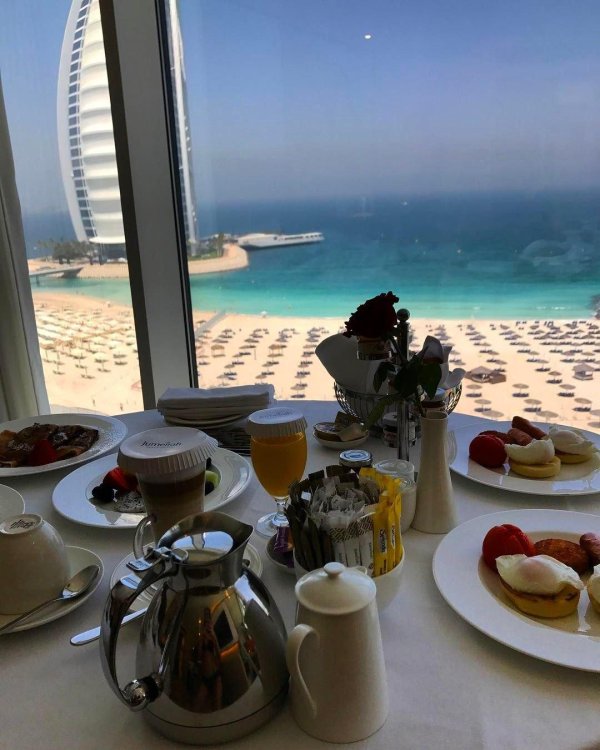 бурдж аль араб еда