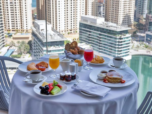 crowne plaza dubai marina