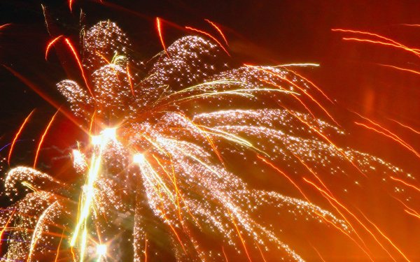 праздничный фейерверк
