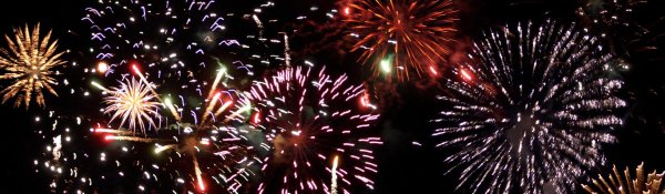 поздравляем салют