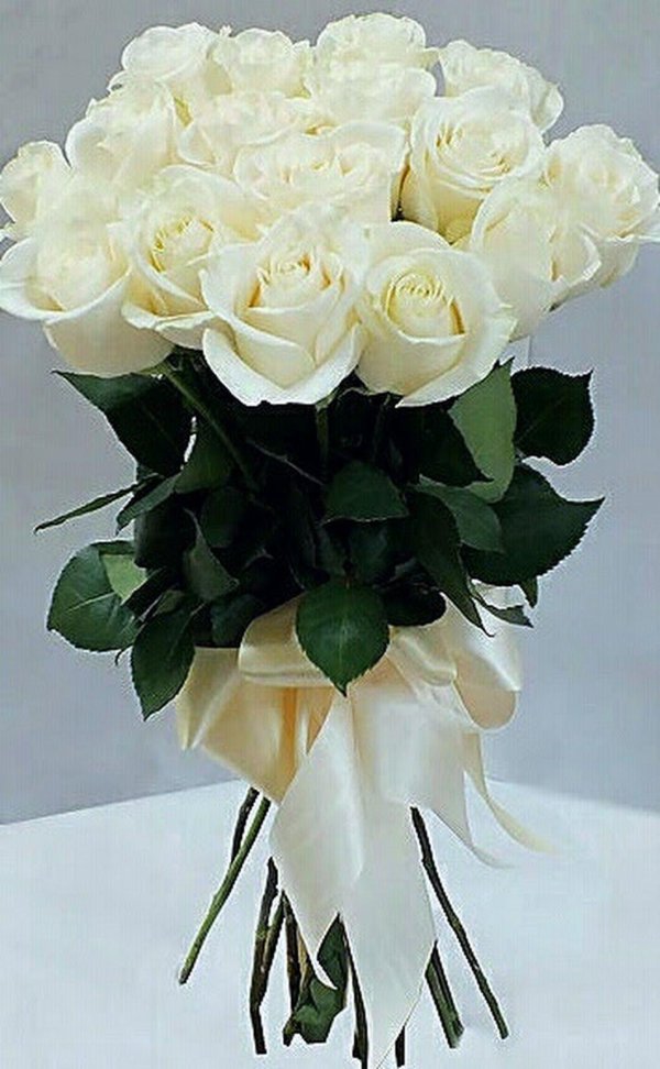 букет из белых роз