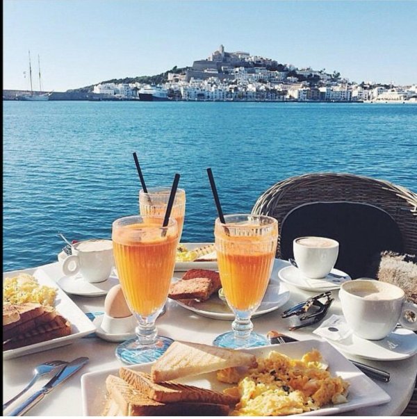 breakfast in ibiza