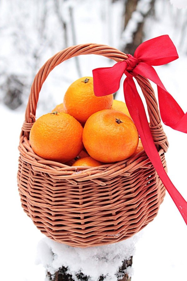 корзина мандаринов в подарок