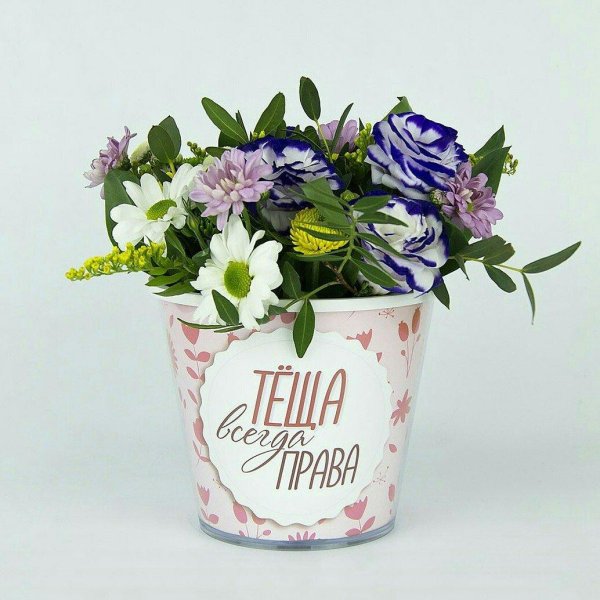 композиция в стаканчике