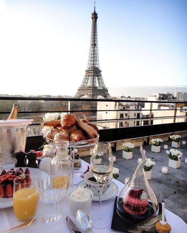 эйфелева башня la tour eiffel