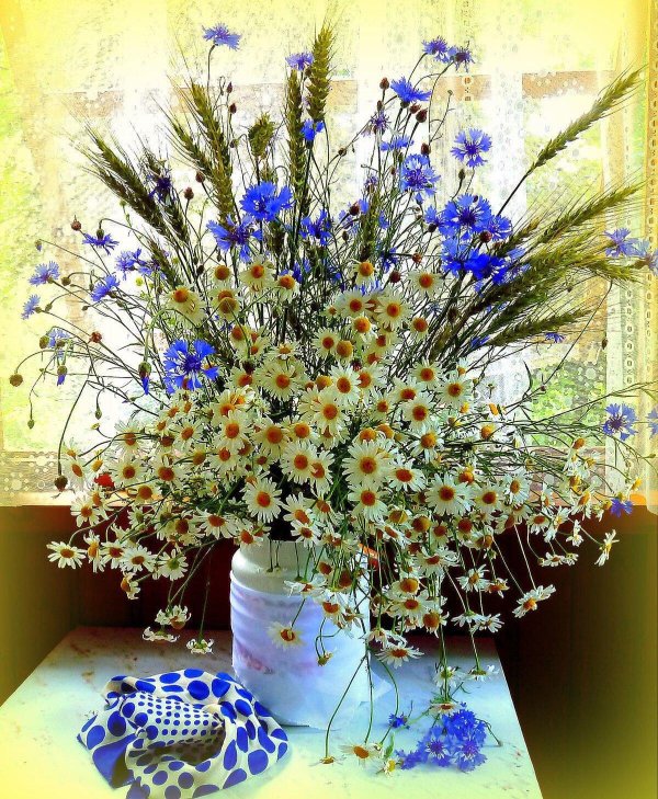 композиция из полевых цветов