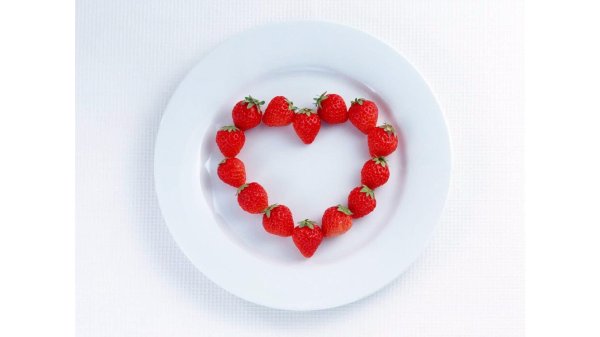 сердечко из клубники