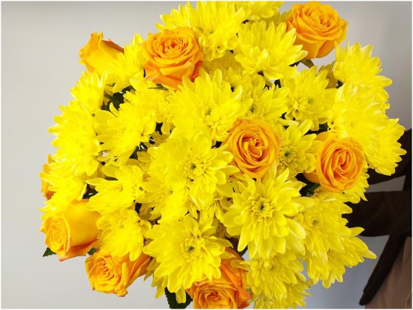букет из желтых хризантем
