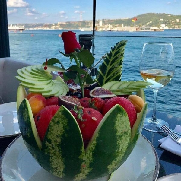 украшение фруктов