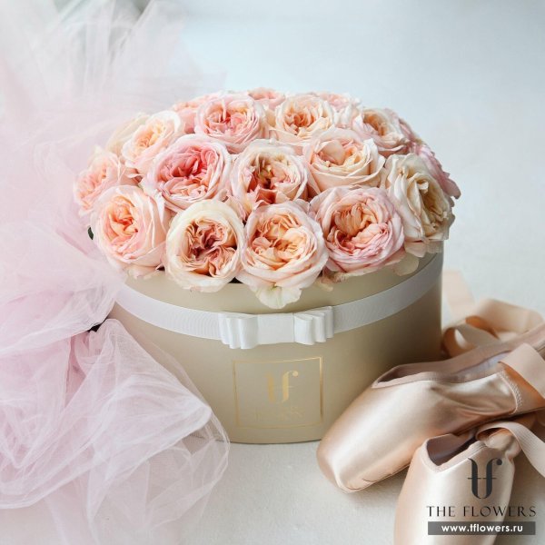 персиковые пионовидные розы