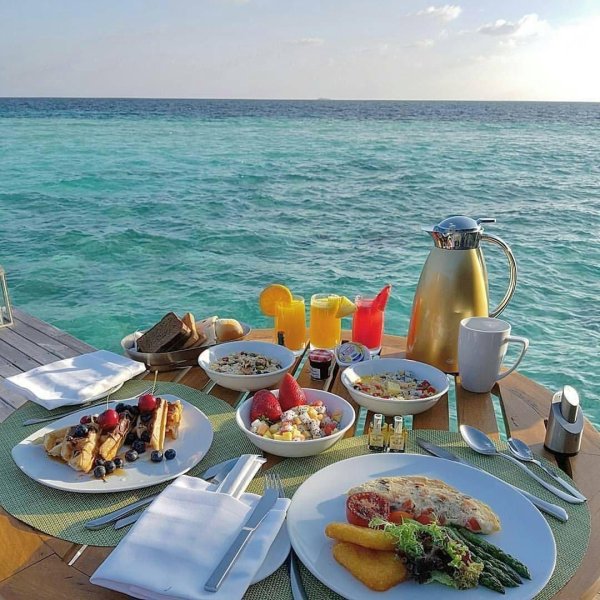 завтрак на мальдивах