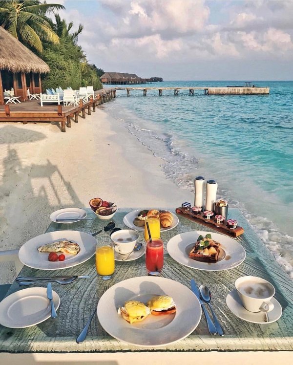 завтрак у моря