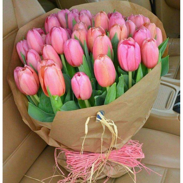 большие букеты тюльпанов