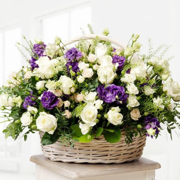 букет лизиантусов