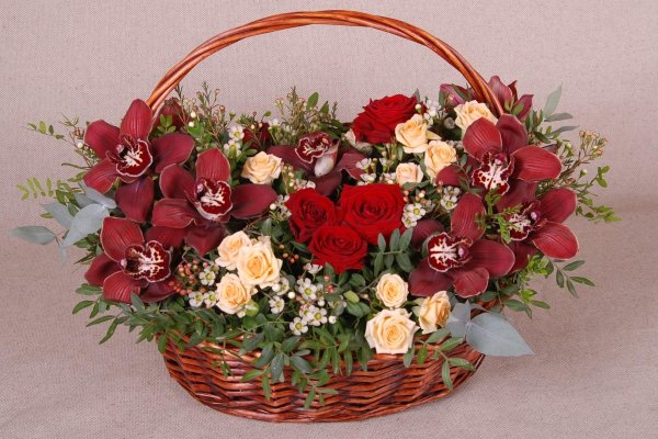 композиции из орхидей в корзине