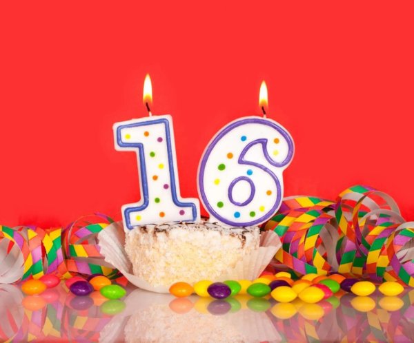 торт со свечами