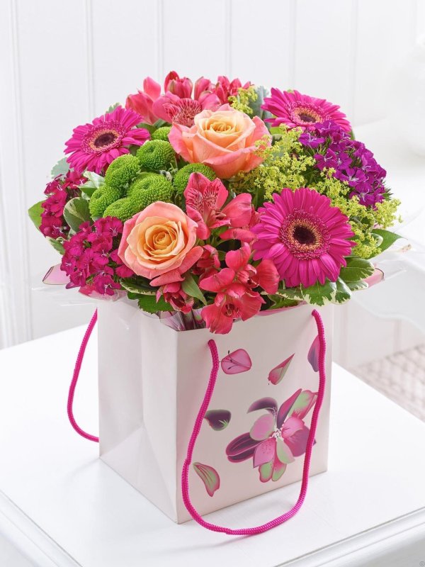 цветы в подарок