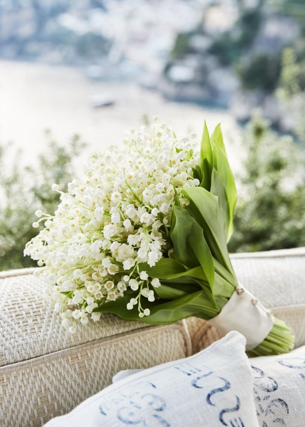 красивый букет ландышей