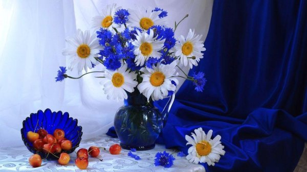 эмменеггер букет васильков