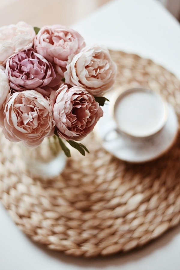 пудровые пионы букет