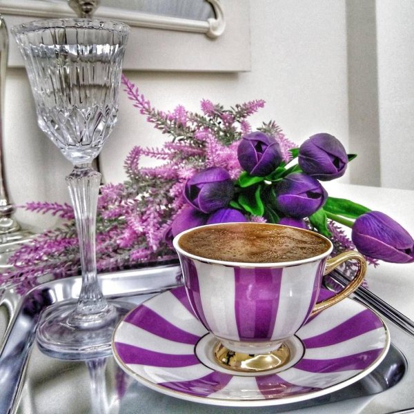 кофе в сиреневых тонах