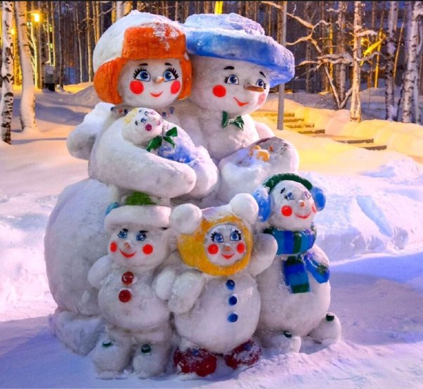 семья снеговиков