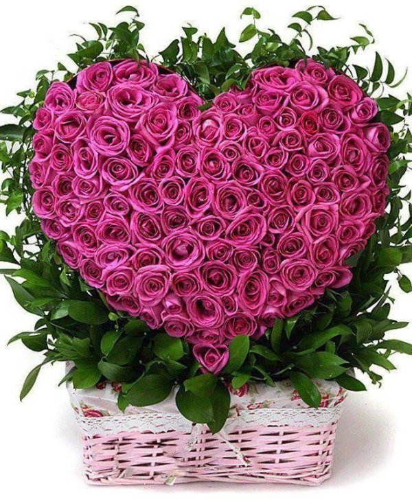 сердце с розами в корзине