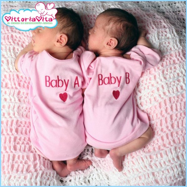 двойняшки младенцы