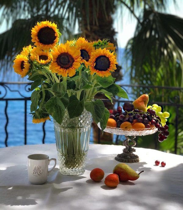 натюрморт с подсолнухами