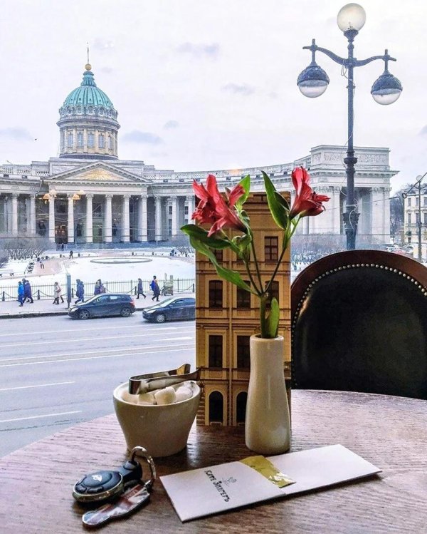 кафе с видом на казанский собор санктпетербург