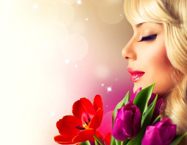 женщина и цветы