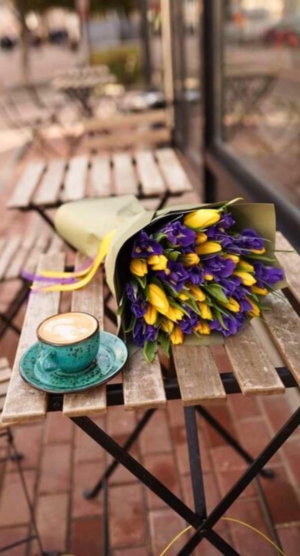 монобукет  тюльпаны