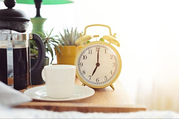 утренние часы