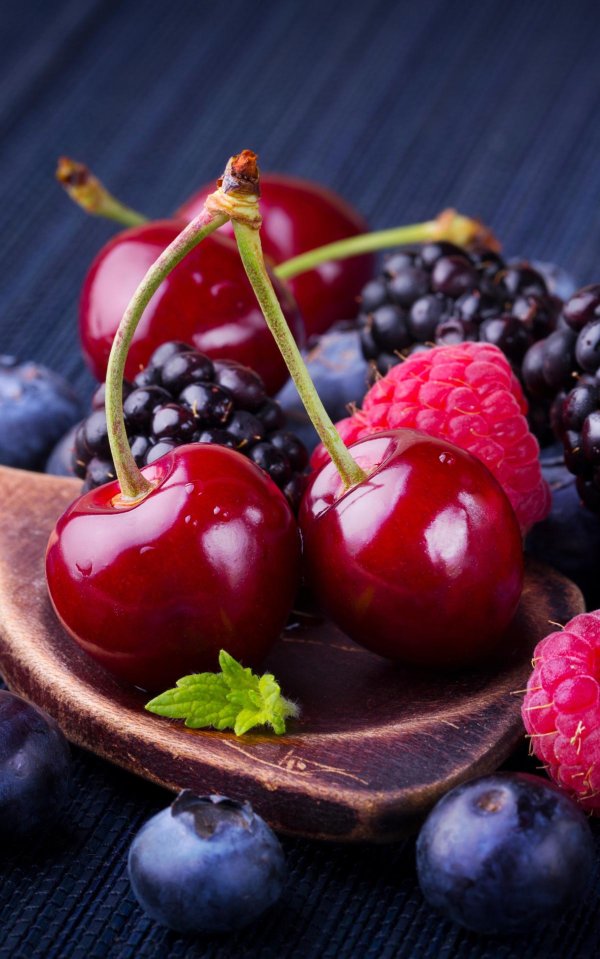 ягода вишня