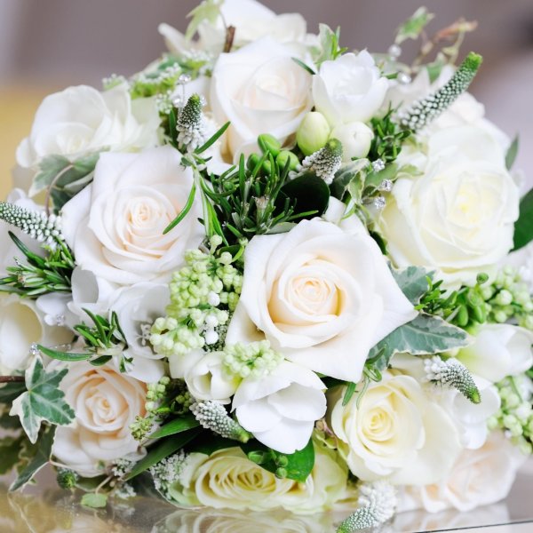 белые букеты