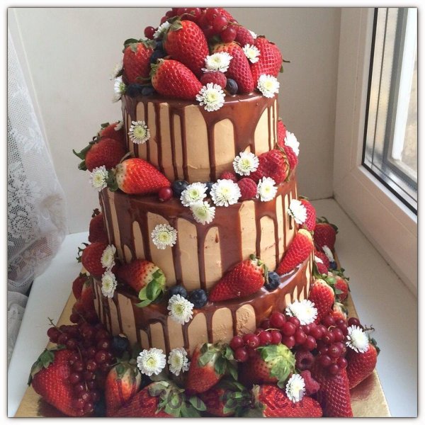 украшение двухъярусного торта