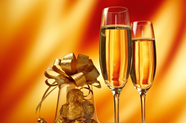 бокал шампанского