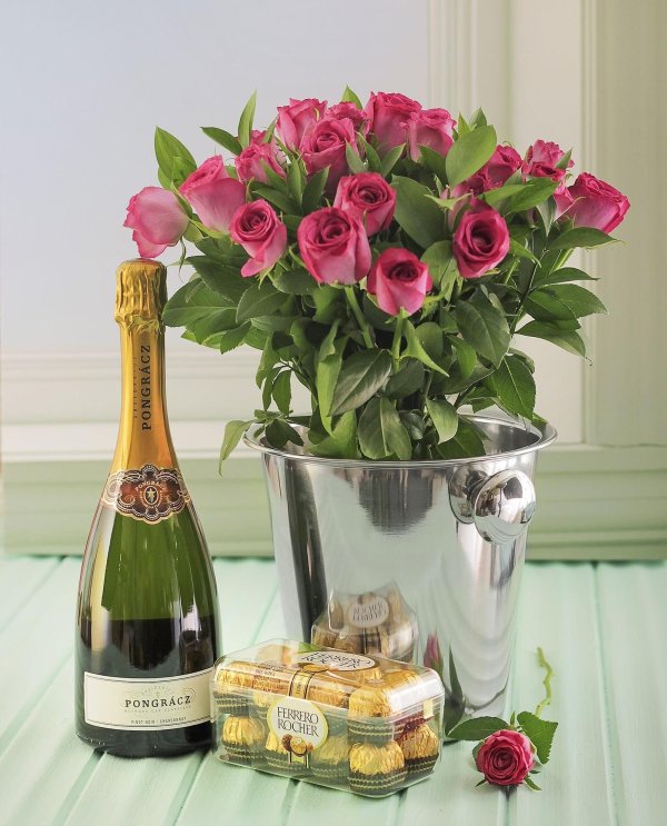 шампанские и розы