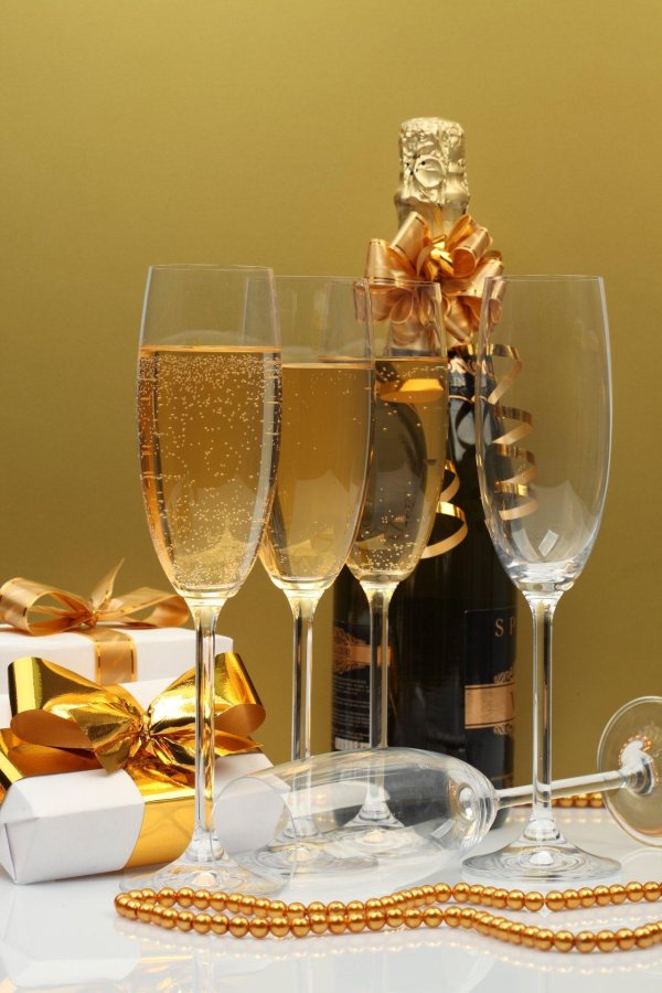 бокал шампанского