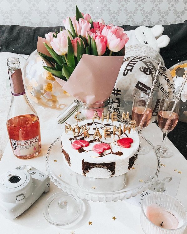 на день рождения торт
