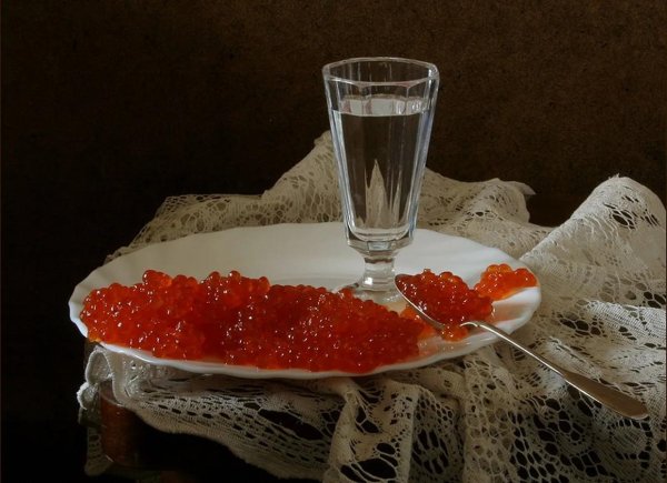 рюмка водки и закуска
