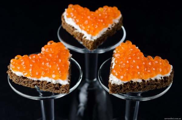 бутер с икрой