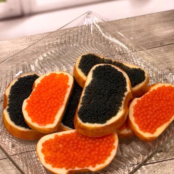 бутерброд с икрой