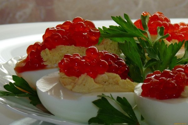 яйца фаршир икрой