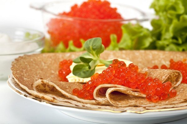 блин с икрой